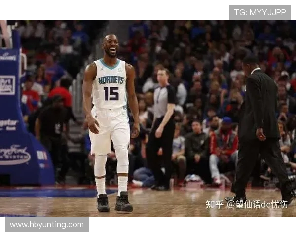 肯巴·沃克在黄蜂时期的关键球表现让球迷印象深刻